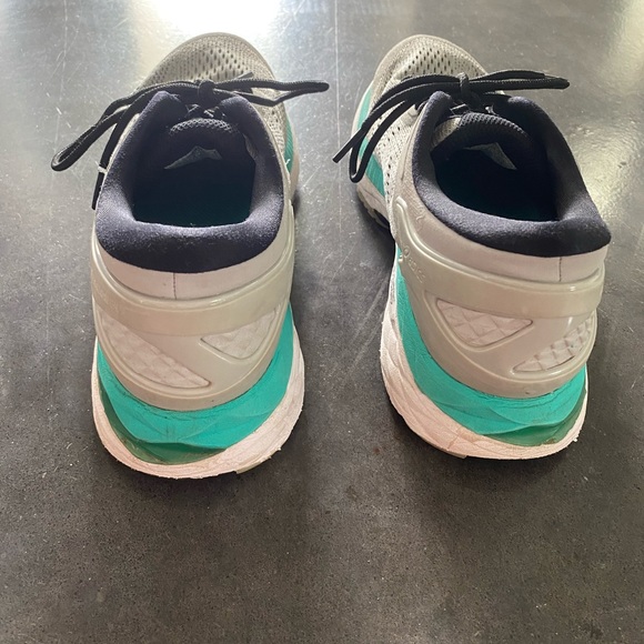 ASICS Women's Gel-Kayano 24 Running Shoe - Picture 4 of 14